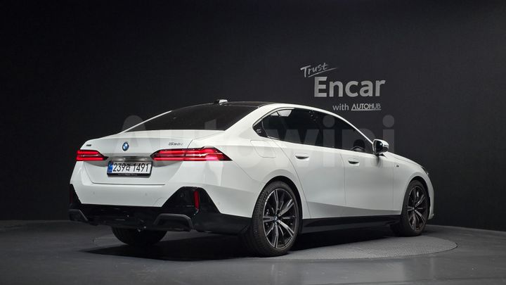 BMW 5 Series 2025 — 2