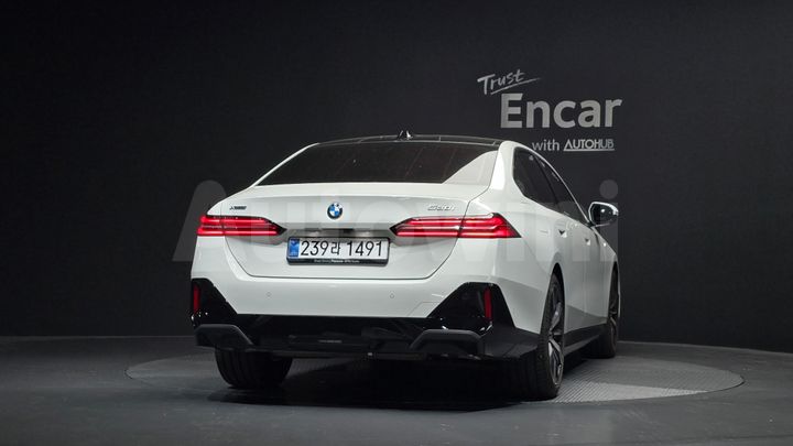 BMW 5 Series 2025 — 4