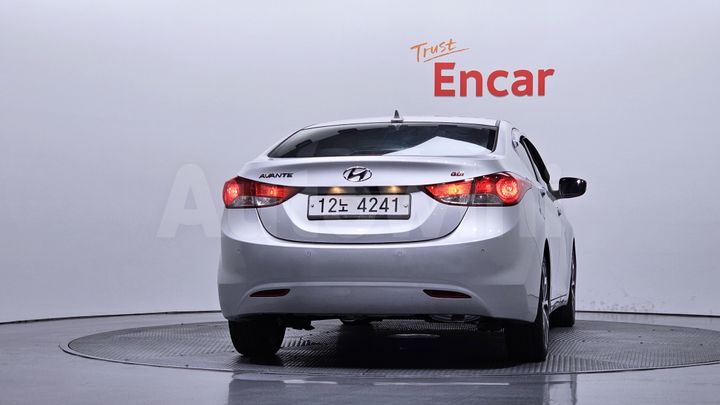 Hyundai Avante 2014 — 4