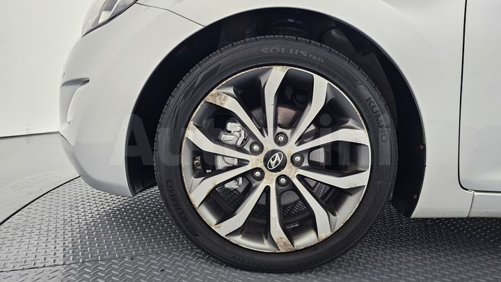 Hyundai Avante 2014 — 5