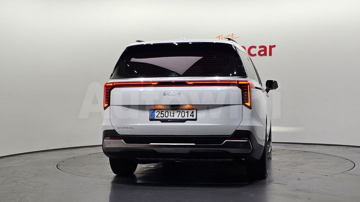 Kia Carnival 2025 — 4