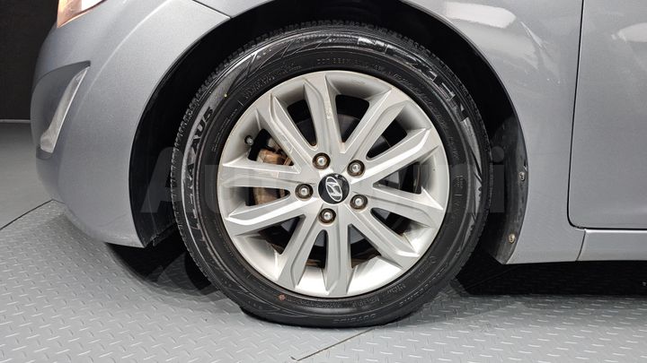 Hyundai Avante 2015 — 5