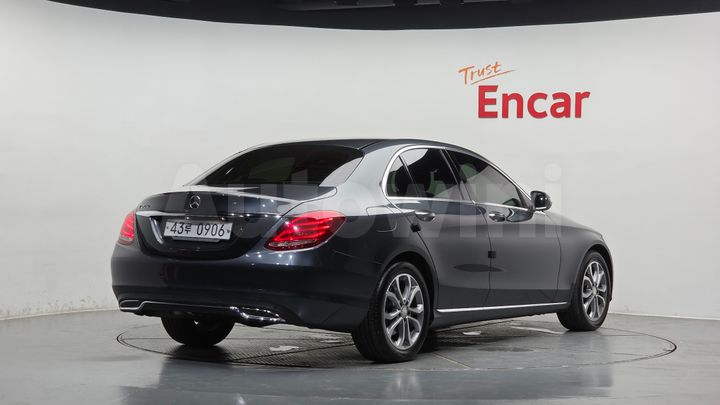 Mercedes-Benz C Class 2016 — 2