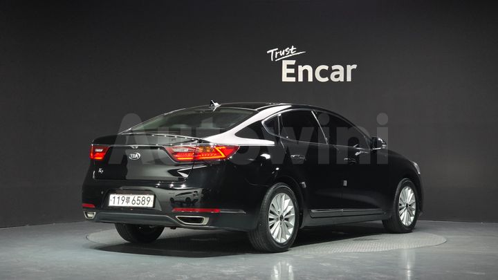 Kia K7 2019 — 2