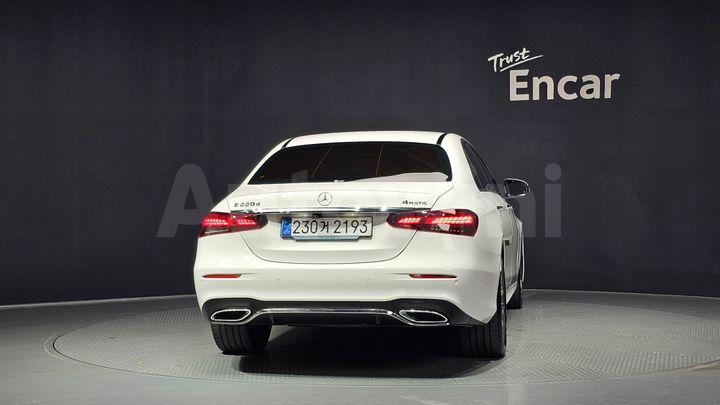 Mercedes-Benz E Class 2023 — 4