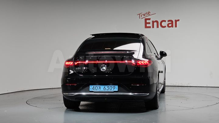 Mercedes-Benz EQE 2023 — 3