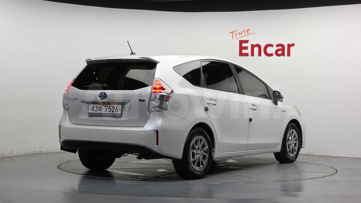 Toyota Prius 2015 — 2