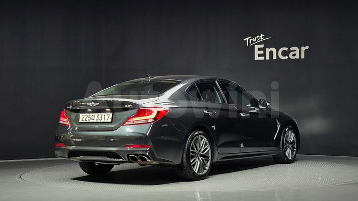 Genesis G70 2018 — 2