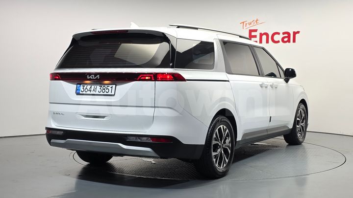 Kia Carnival 2023 — 2