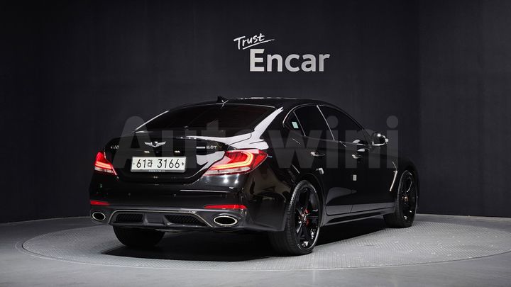 Genesis G70 2018 — 2