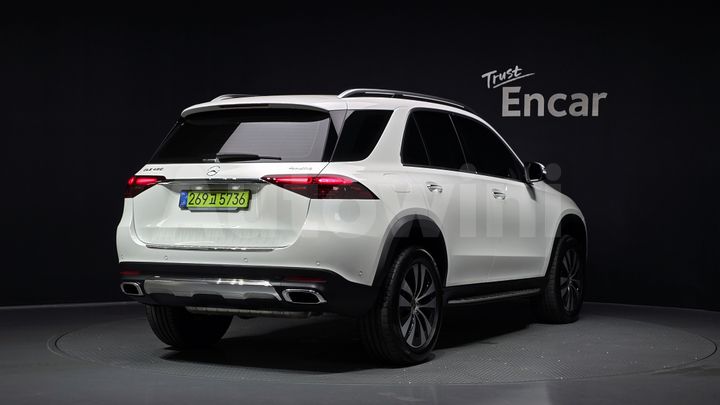 Mercedes-Benz GLE Class 2026 — 2