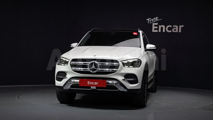 Mercedes-Benz GLE Class 2026 — 3