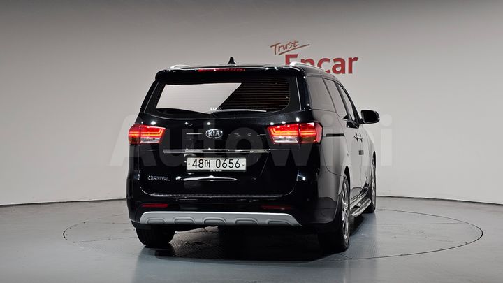 Kia Carnival 2016 — 3