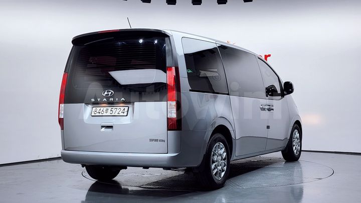 Hyundai Staria 2022 — 2