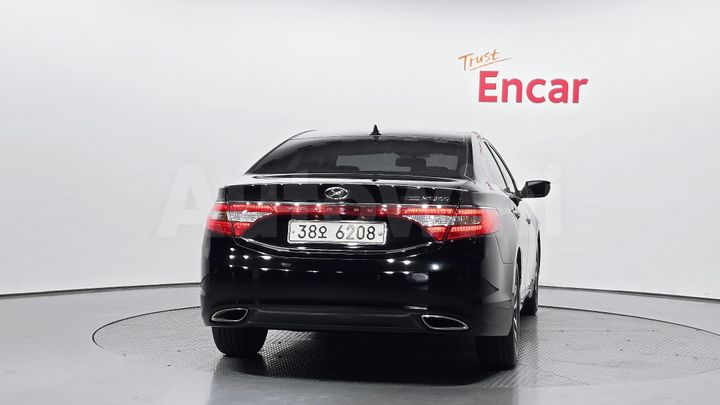 Hyundai Grandeur 2011 — 4