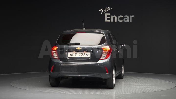 Chevrolet Spark 2018 — 4