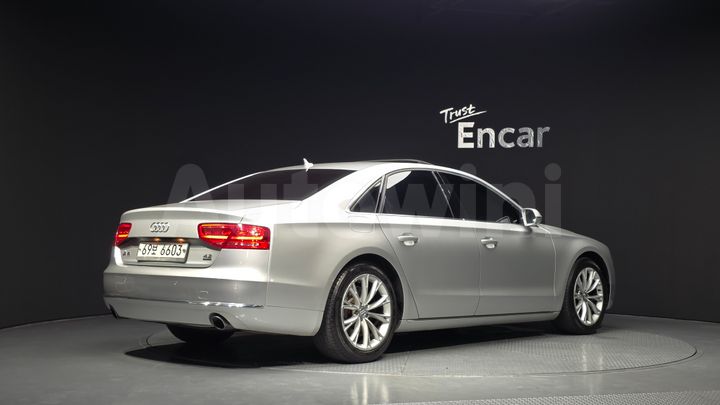 Audi A8 2011 — 2