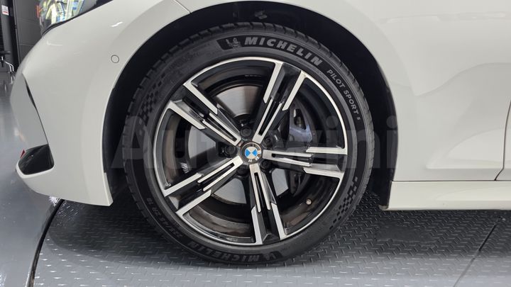 BMW 3 Series 2024 — 4