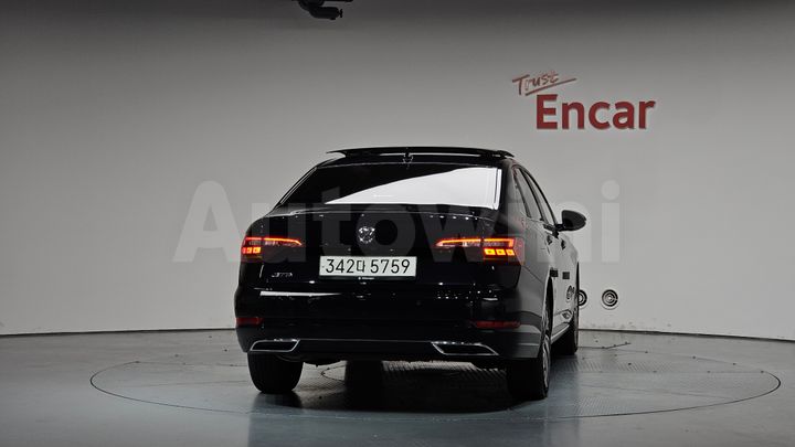 Volkswagen Jetta 2021 — 4