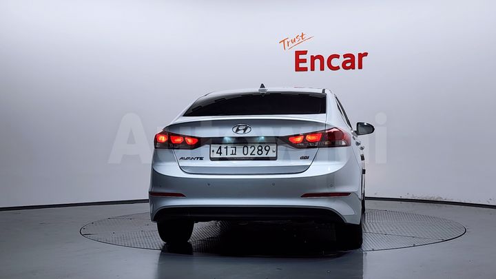 Hyundai Avante 2017 — 3