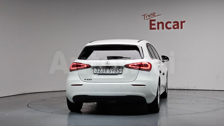 Mercedes-Benz A Class 2019 — 3
