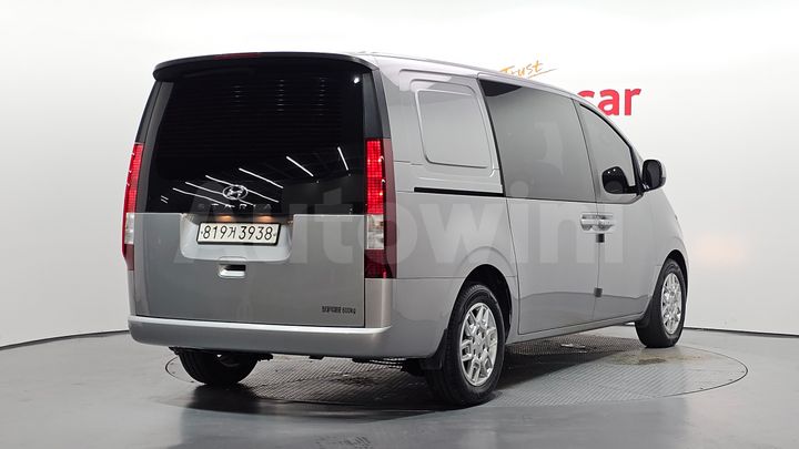 Hyundai Staria 2022 — 2