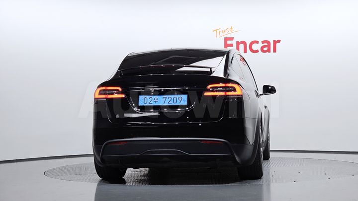 Tesla Model X 2024 — 4
