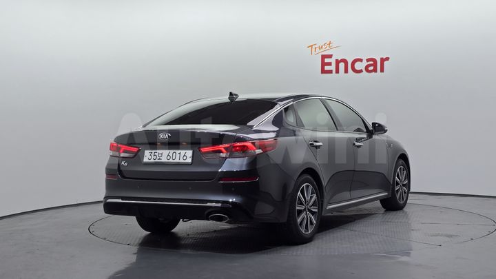 Kia K5 2019 — 2