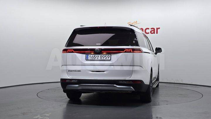 Kia Carnival 2021 — 4