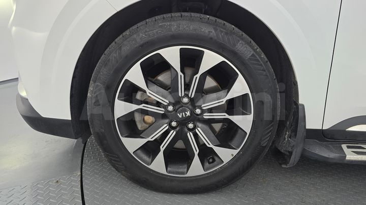 Kia Carnival 2021 — 5