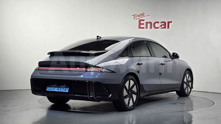 Hyundai Ioniq 2025 — 2