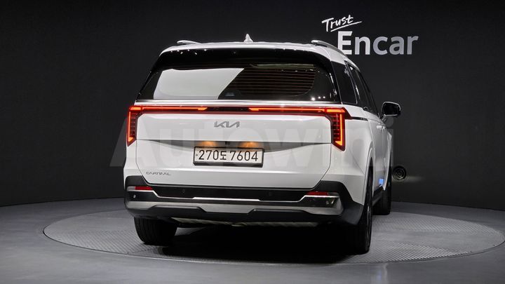 Kia Carnival 2025 — 4