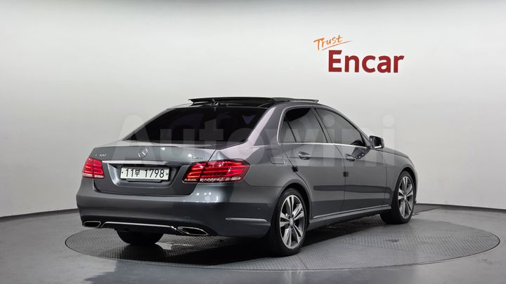 Mercedes-Benz E Class 2016 — 2