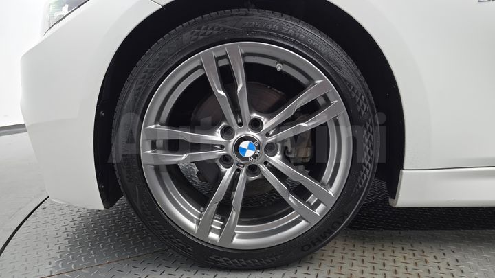 BMW 3 Series 2018 — 4