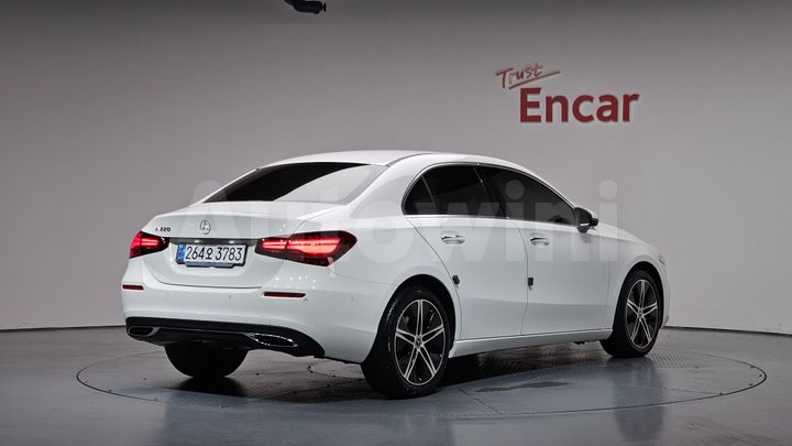 Mercedes-Benz A Class 2024 — 2