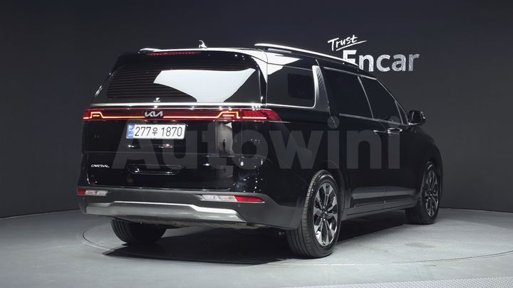 Kia Carnival 2023 — 2