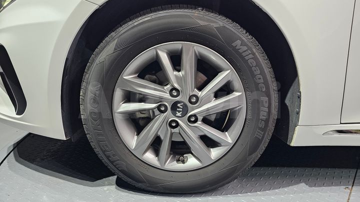 Kia K5 2019 — 5