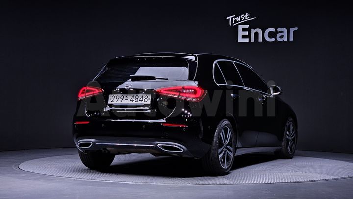 Mercedes-Benz A Class 2021 — 2