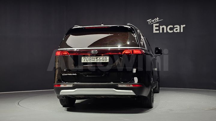 Kia Carnival 2021 — 4