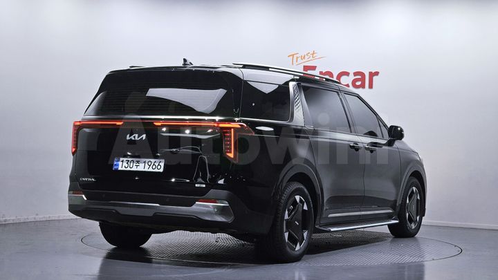 Kia Carnival 2025 — 2