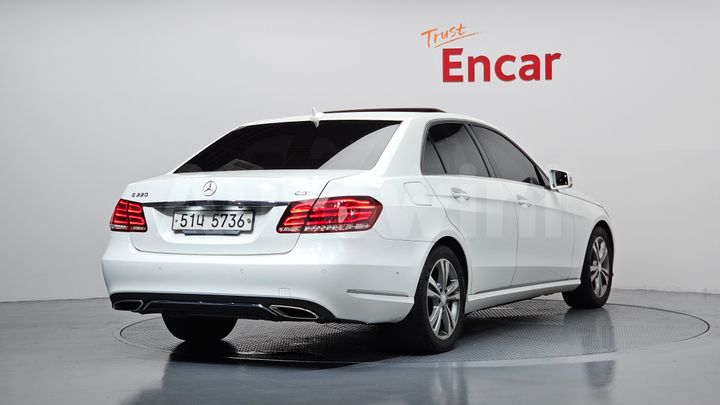 Mercedes-Benz E Class 2015 — 2