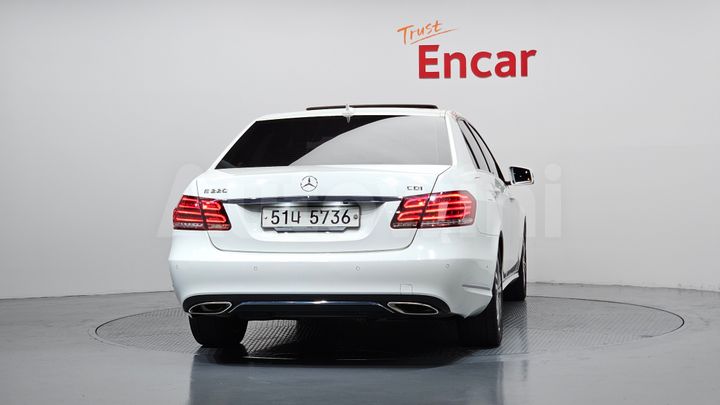Mercedes-Benz E Class 2015 — 4