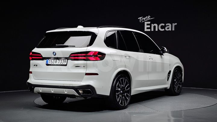 BMW X5 2025 — 2