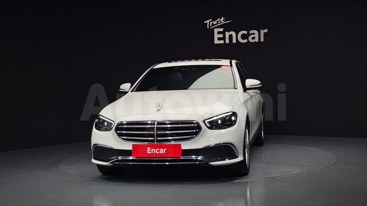 Mercedes-Benz E Class 2023 — 3