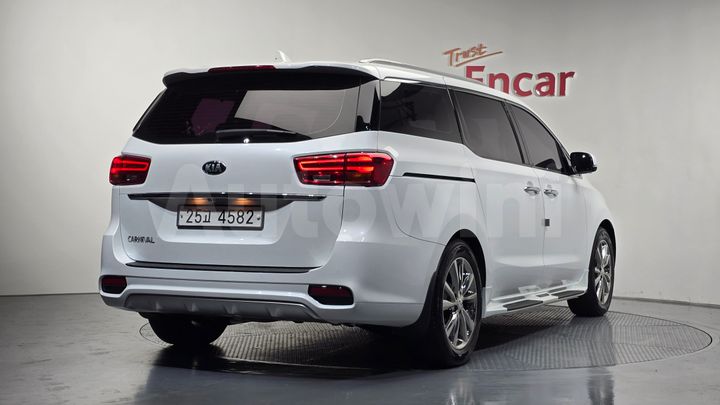 Kia Carnival 2019 — 2