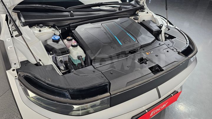 Hyundai Ioniq5 2022 — 5