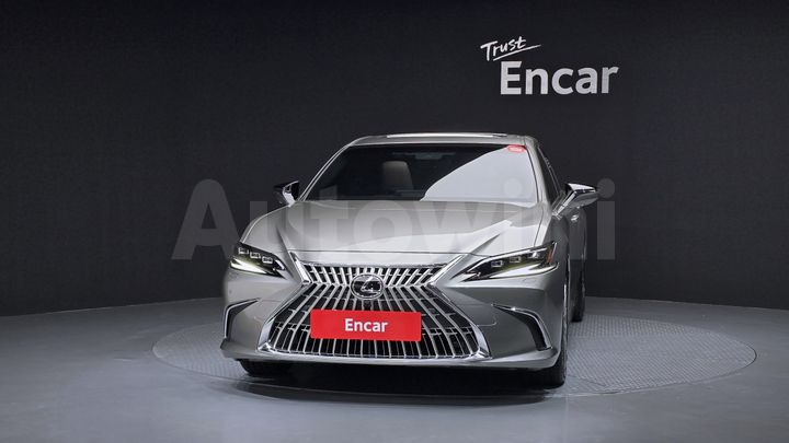 Lexus ES 2026 — 3