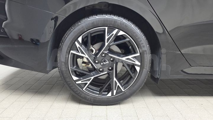 Kia K5 2025 — 5