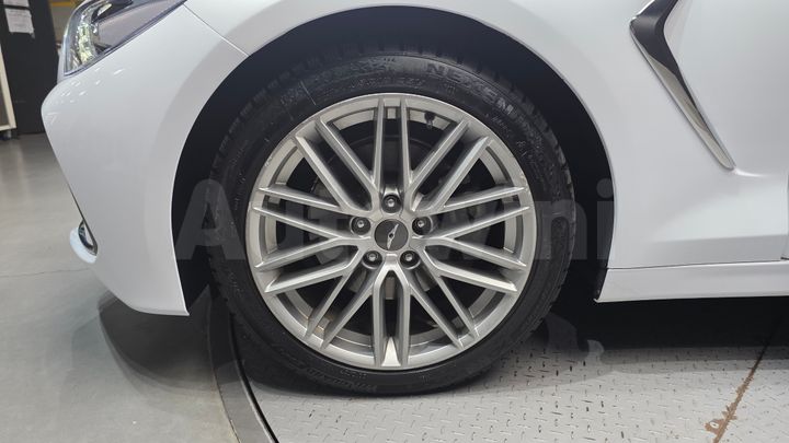 Genesis G70 2019 — 5