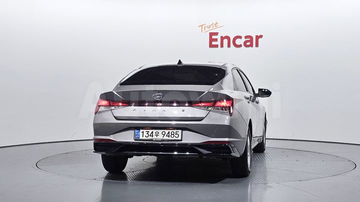 Hyundai Avante 2021 — 3